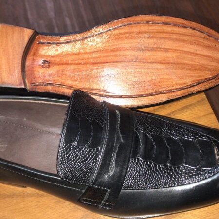 Penny Loafers with Crocodile Pattern Black